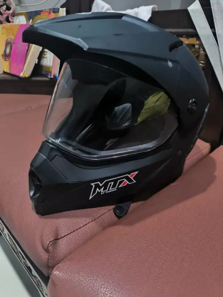 Helm ori Yamaha MTX