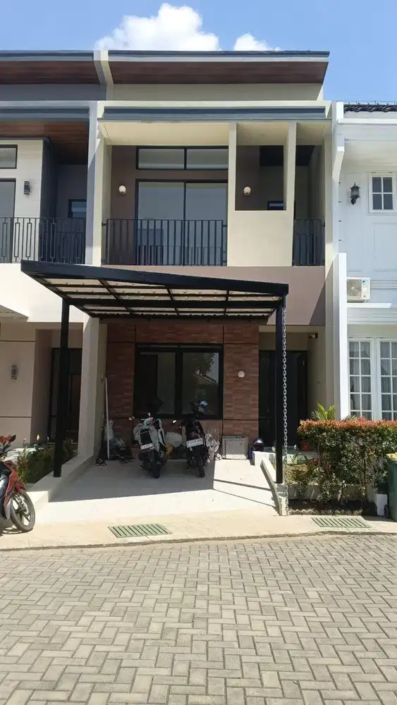 Disewakan Rumah Baru, di Kota Bandung, 5 menit dari tol pasteur.