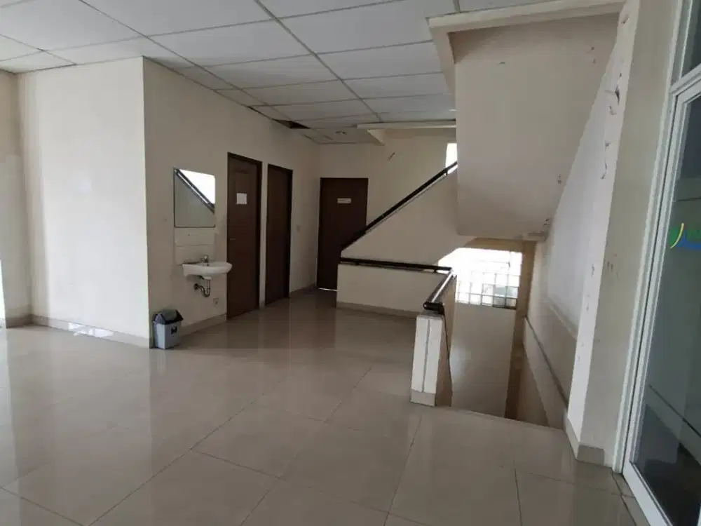 Ruko 3 unit Rendeng  (bisa disewa per 1 unit)  Sayap Gatot Subroto - Ahmad Yani Bandung