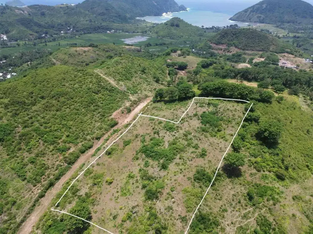 tanah murah dekat pantai Mawun Lombok. cocok untuk villa atau Invest