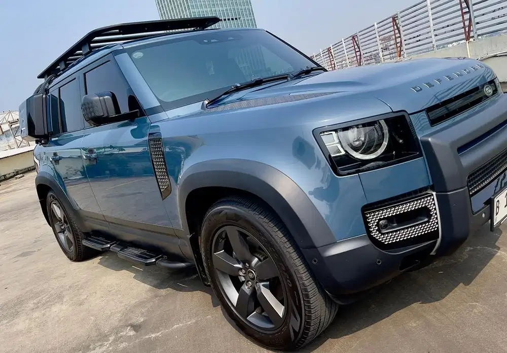 Land Rover DEFENDER 110 P300 ATPM ODO.10rb Record