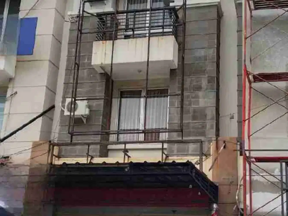 Dijual Ruko Taman Cemara 3 lantai perumahan Harapan Indah 2. Bekasi