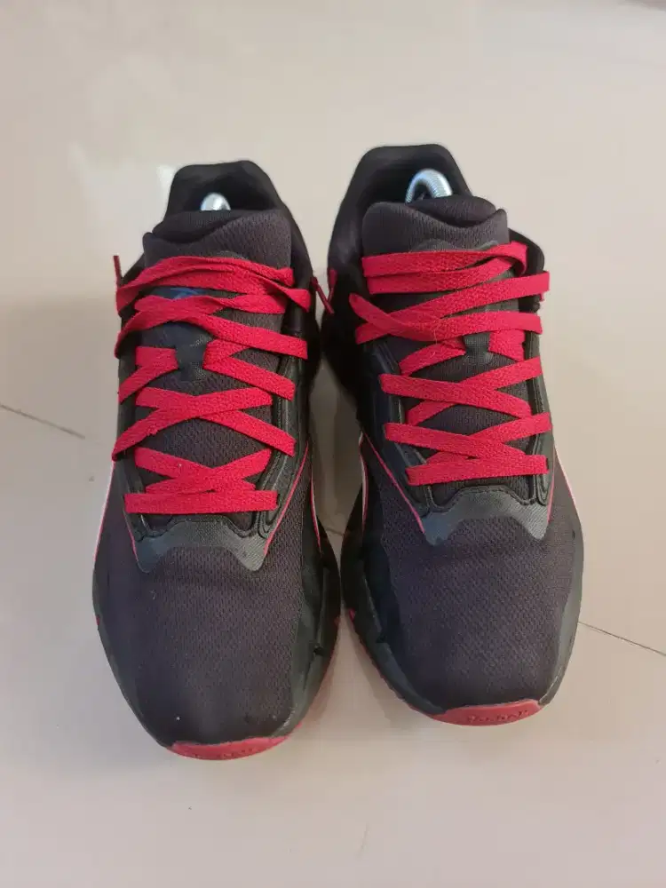 Sepatu Pria Reebok Black Red

Kondisi bekas / second