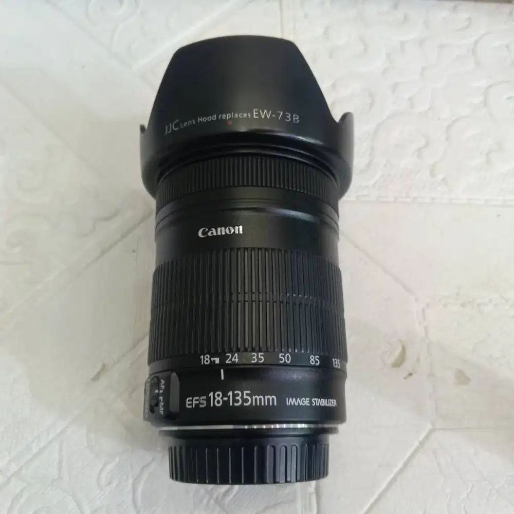 Lensa Telescopic Canon 18-135mm
