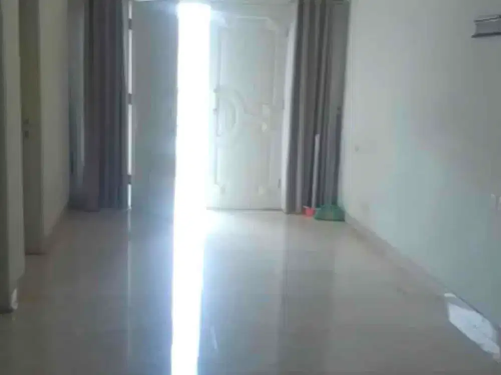 Dijual Rumah 2,5 Lantai Furnish di Taman Cosmos Taman Ratu Kedoya Kebon Jeruk Jakarta Barat