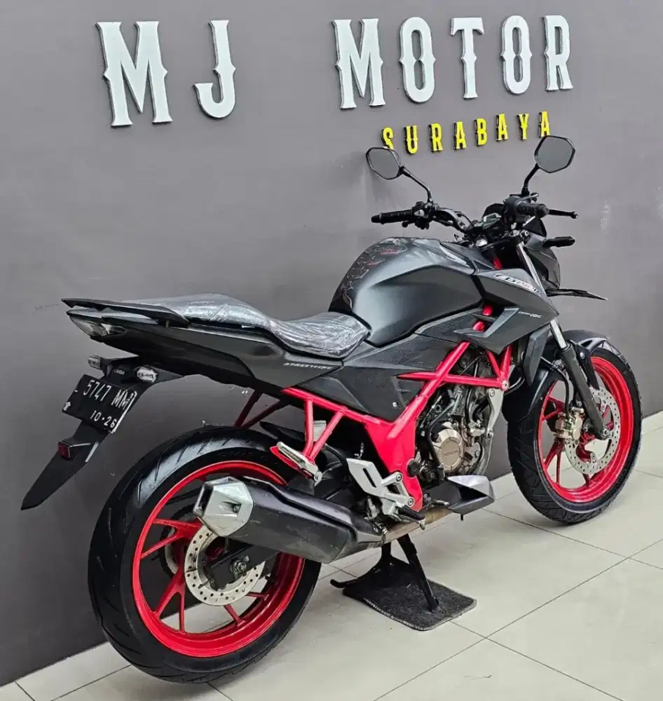 MULUS SEPERTI DI FOTO//HONDA CB150R SE