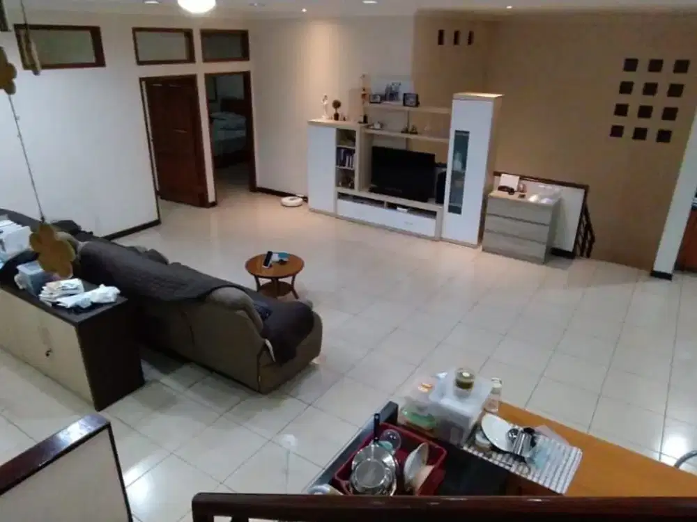 Rumah Mewah Murah 2 lantai Strategis cantik Terawat di Setra Duta Hegar, Bandung