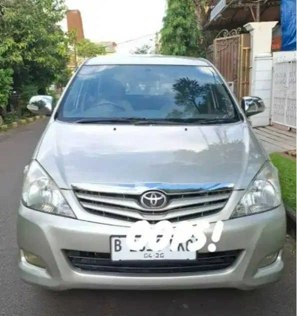TOYOTA KIJANG INNOVA (2011)