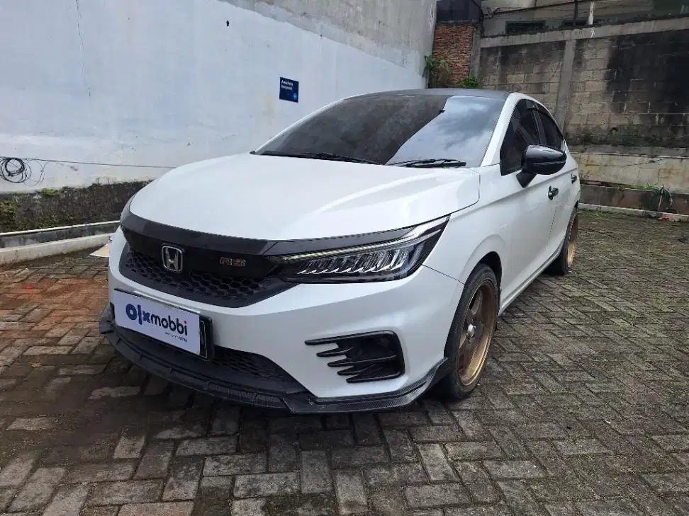 DP MURAH Honda City 1.5 Hatchback RS Bensin-MT 2021 Putih CEZEB