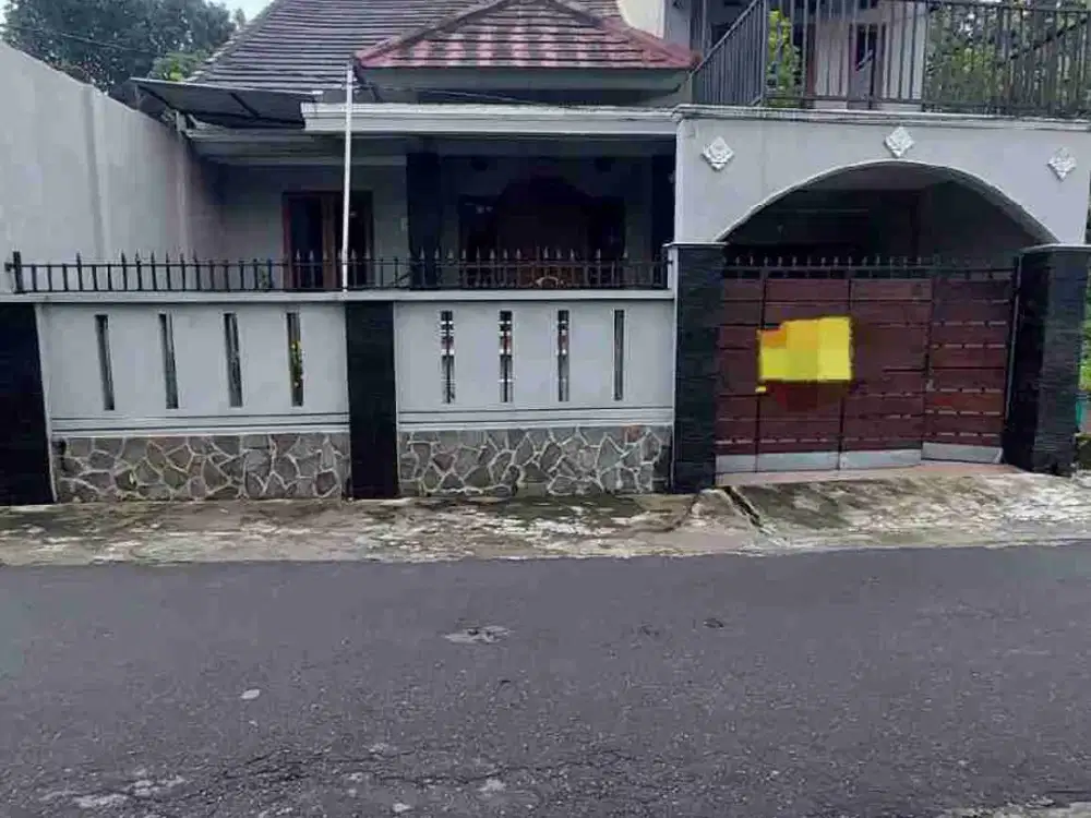 Rumah Siap huni Akses Bagus Area jl. Kaliurang Dekat AL AZHAR CAIRO, Kampus UII Jogja