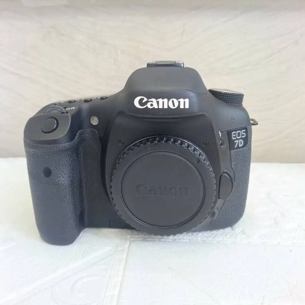 Kamera Profesional DSLR Canon 7D