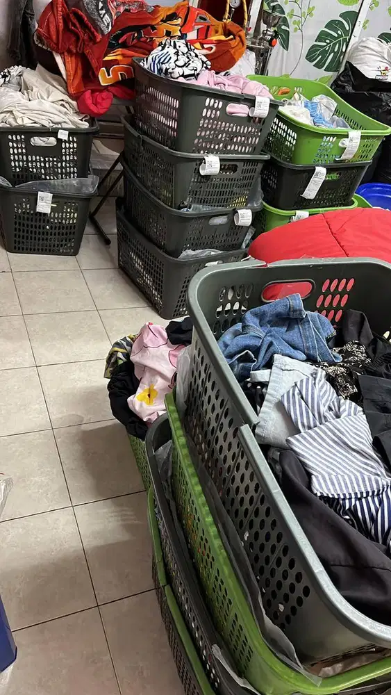 DICARI KARYAWAN LAUNDRY | BERPENGALAMAN SETRIKA UAP | PRIA & WANITA