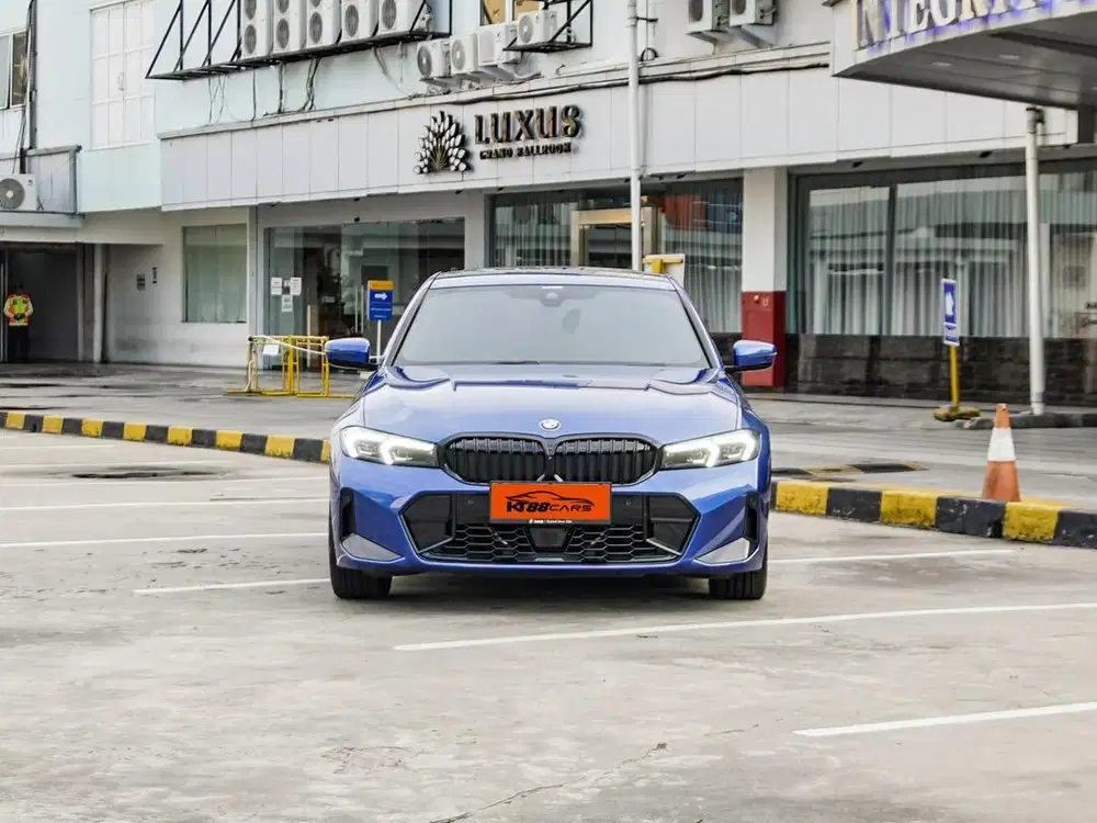 BMW 330i M Sport PRO LCI 2024 Biru Metalik