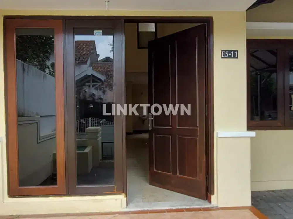 Disewakan Rumah Unfurnished di Taman Gaputra Surabaya Dekat Gwalk
