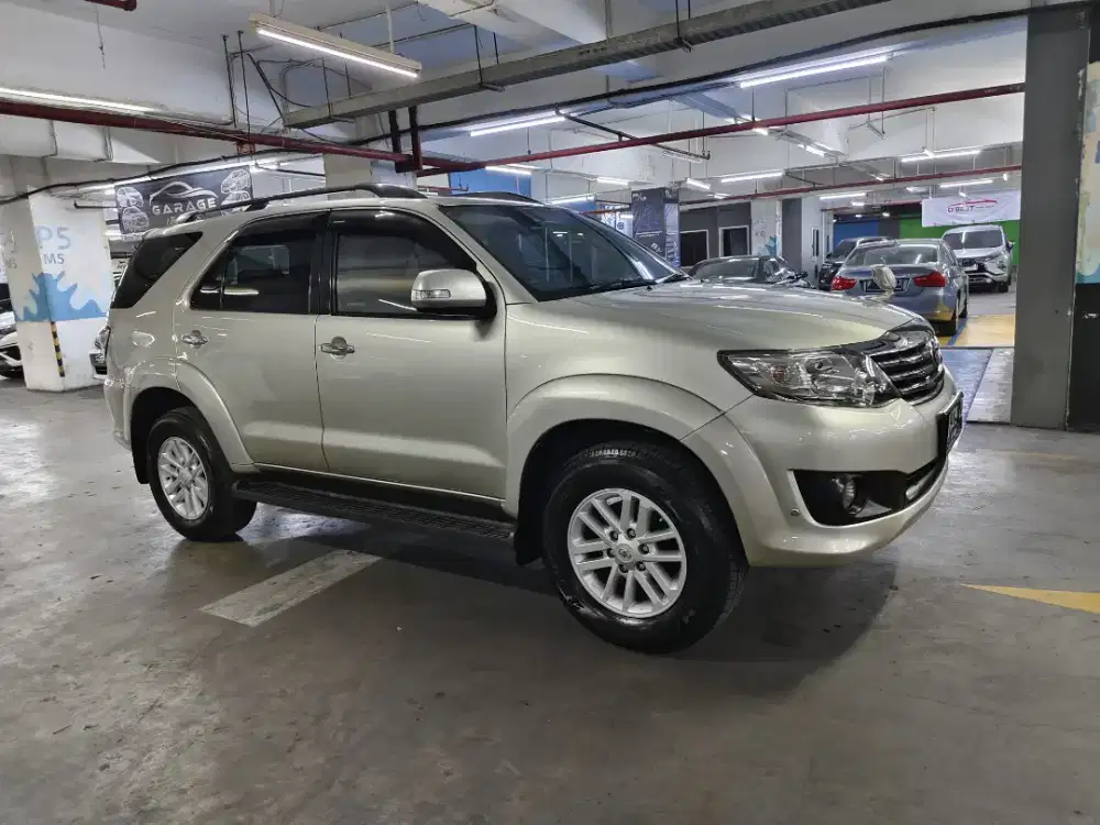 Fortuner G Diesel A/T 2012