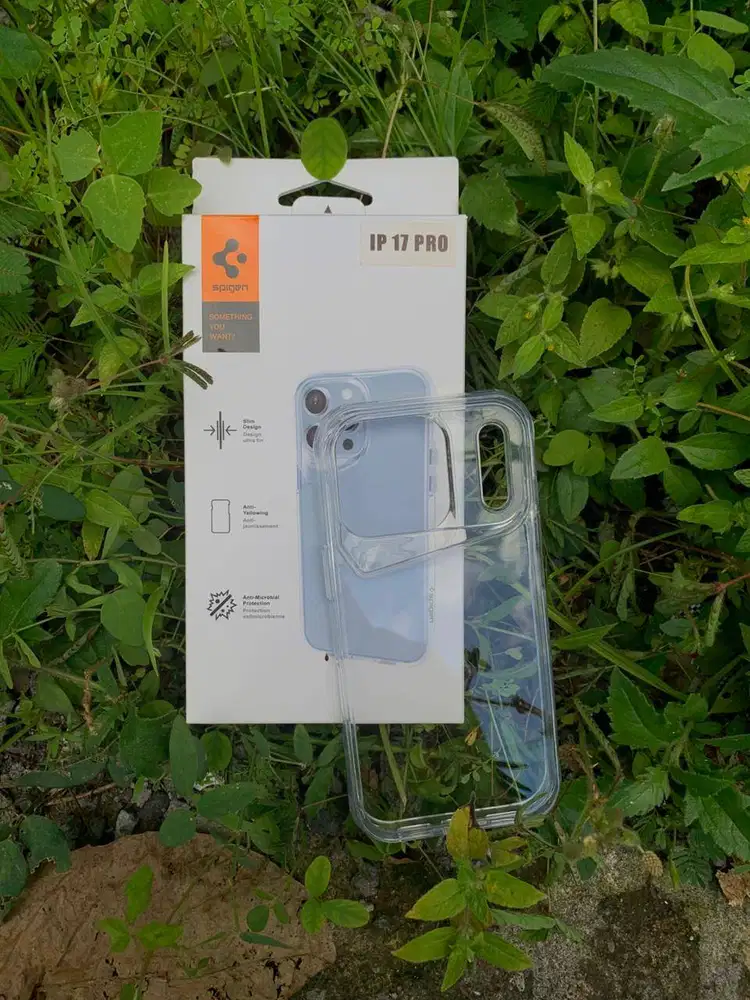 Spigen Crystal Palace Case iPhone 17 // 17 Pro // 17 Pro Max