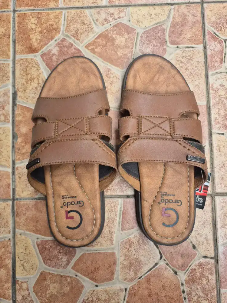 Sandal Pria Grado Warna Tan / Cokelat Muda Ukuran 39