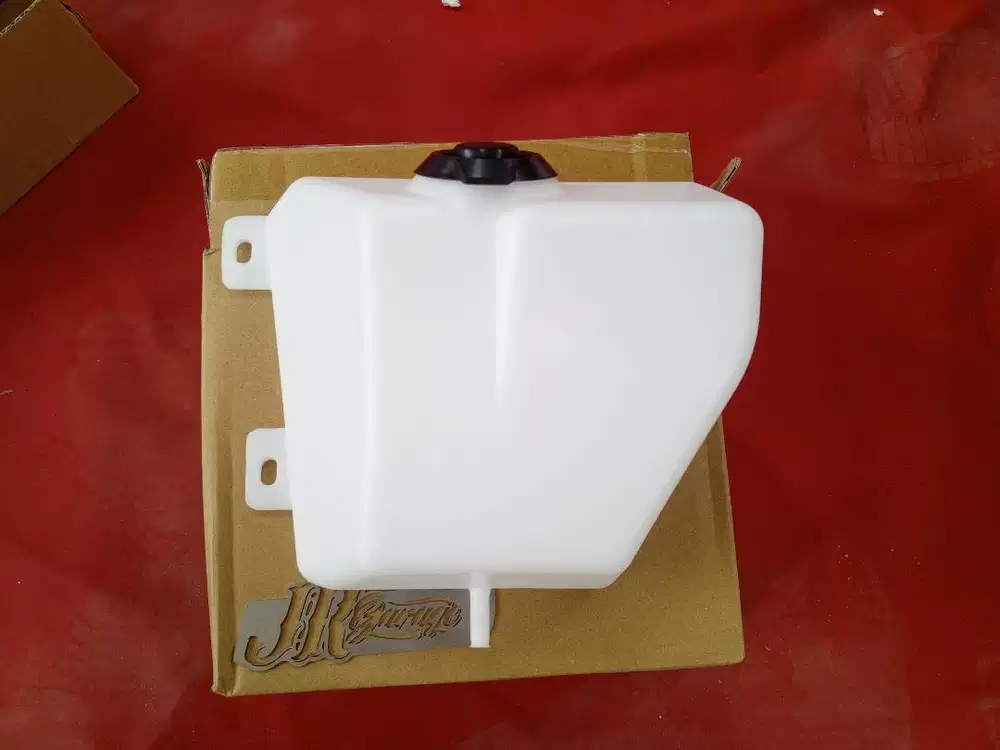 Reservoir Air Radiator / Tabung Air Cadangan Radiator Mobil Klasik