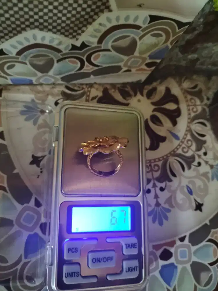 BELI SEMUA JENIS EMAS DAN JEMPUT KETEMPAT