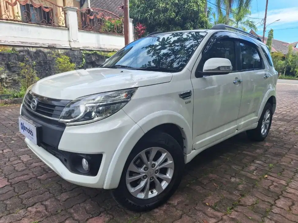 Low KM Daihatsu Terios 1.5 R Bensin-AT 2016 BKIK