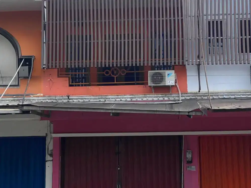 Dijual Cepat Ruko Rapi Siap Pakai 2 Lantai di Jalan Gerbang Poris Indah Tangerang