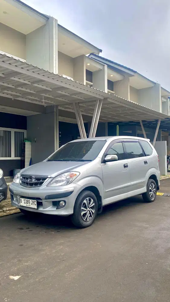 Daihatsu Xenia 2009 Bensin