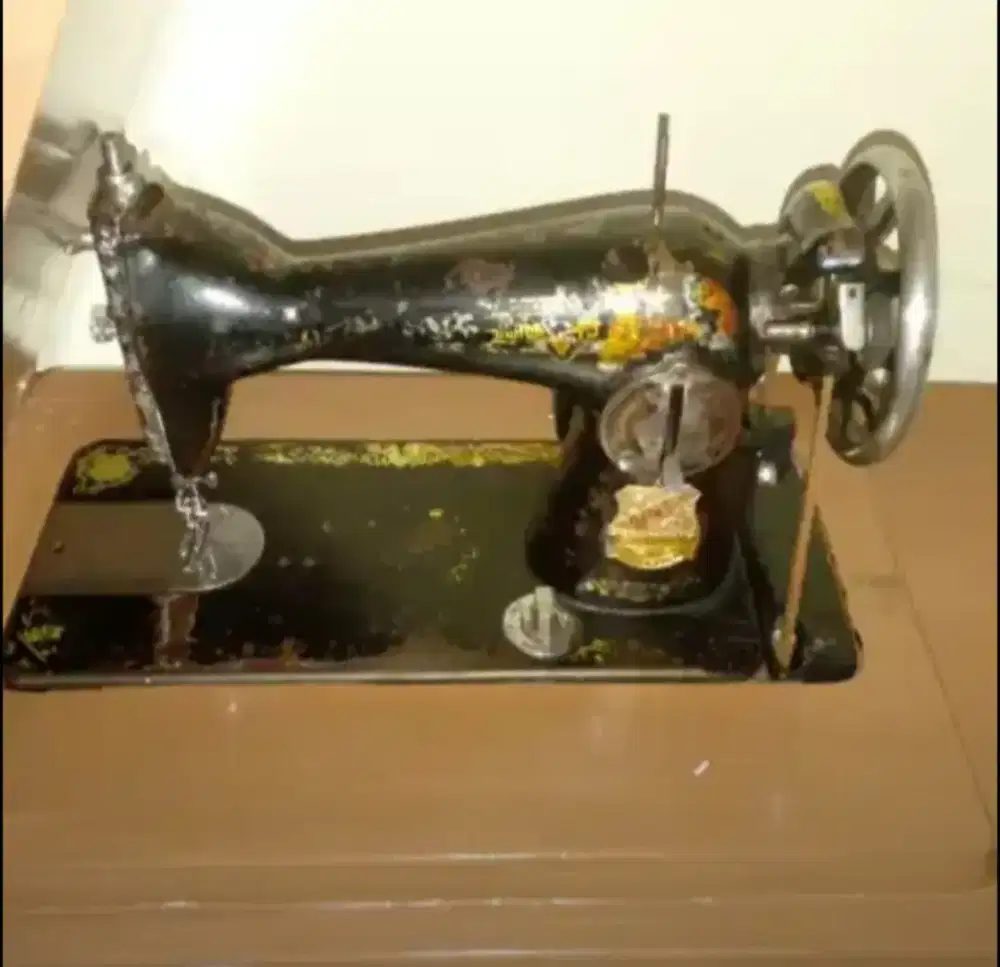 Dijual mesin jahit standart lama