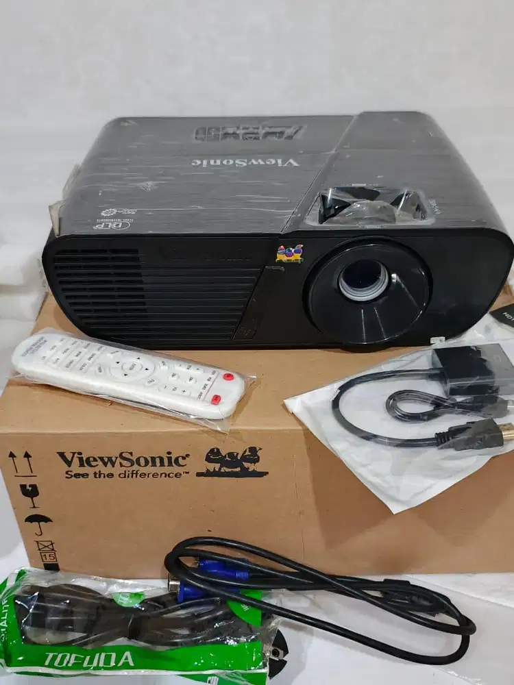 ViewSonic 3.300 Lumens – Lampu 0 JAM (Gress!), Gambar Tajam & Stabil.