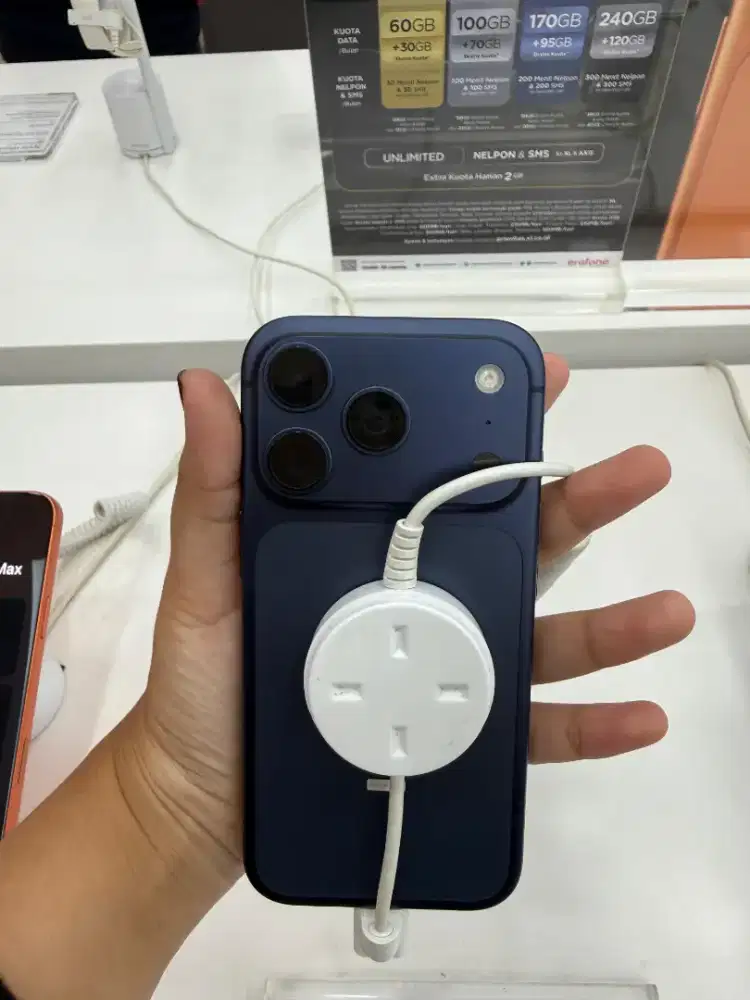 Promo cicilan IPhone 17 Pro 256 Bunga 0% Fre 2x cicilan