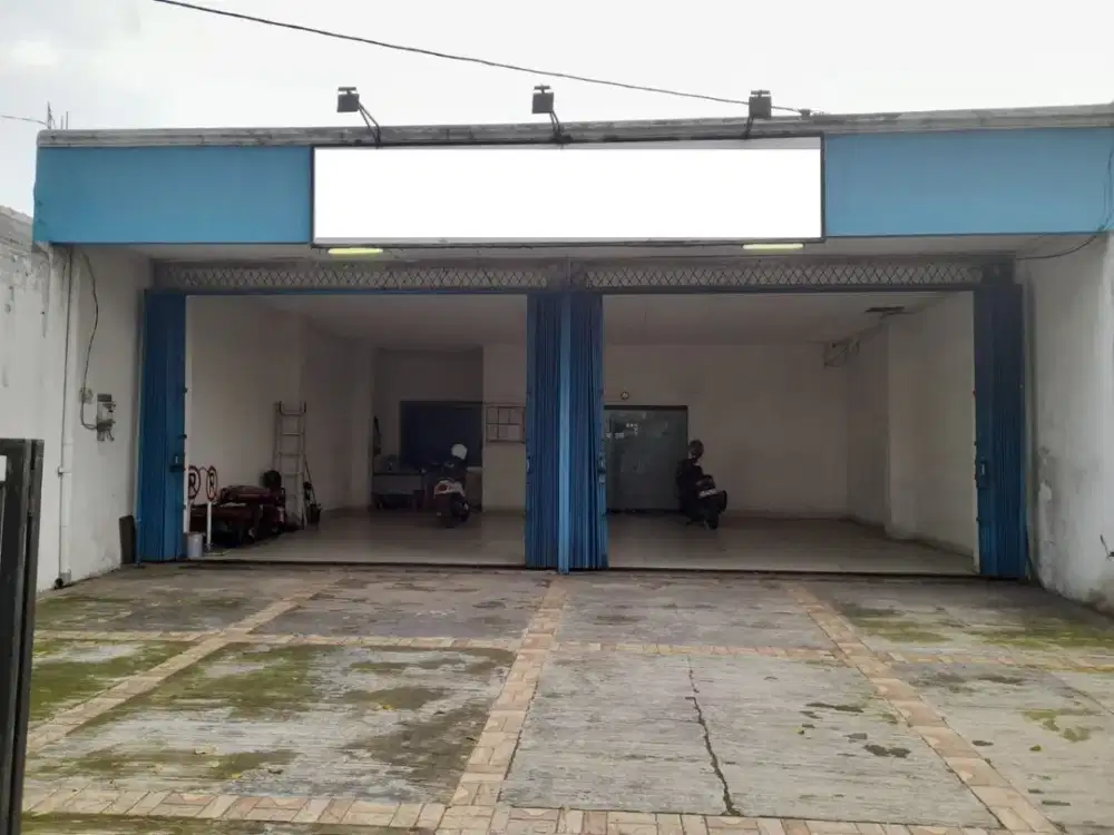 Dijual/Disewakan Gedung Kantor Strategis di Jalan Moh Toha Karawaci.