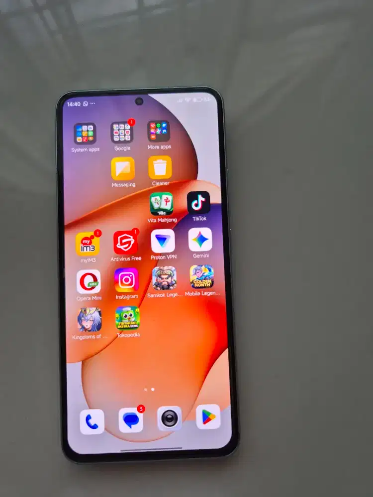 Xiaomi 13T lengkap box dan charger.