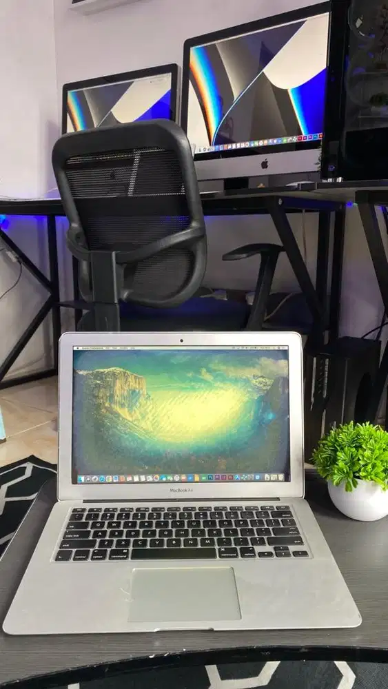 MACBOOK AIR 13 INCH EARLY 2015 MINUS LAYAR