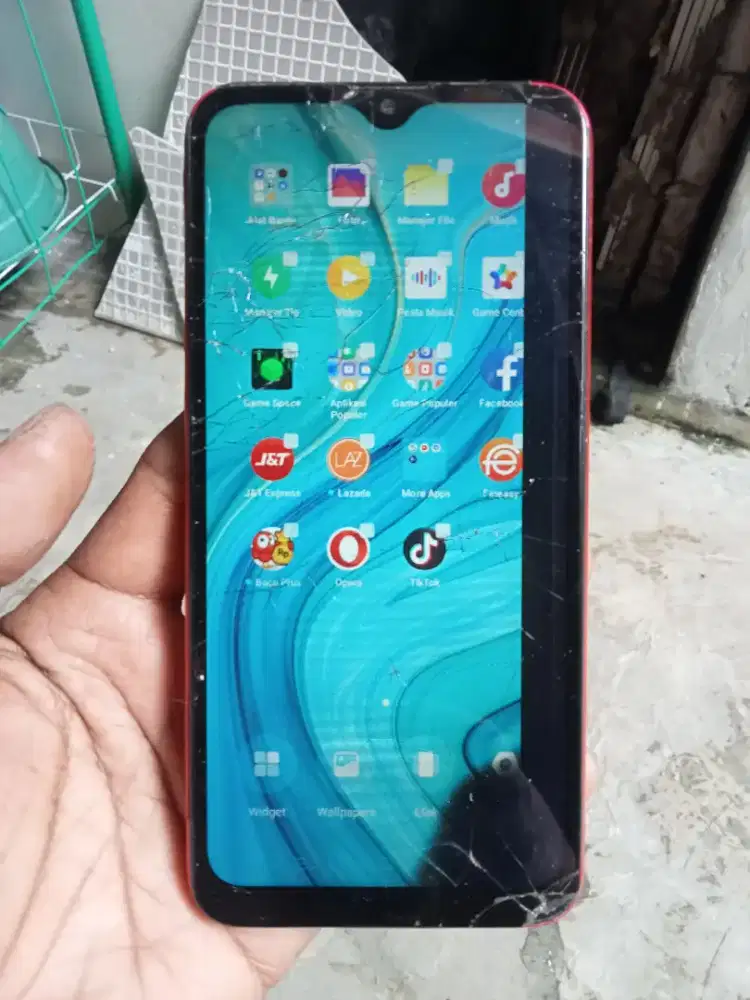 Oppo a1k minus minta ganti lcd sm tombol pd hilang selebih nya normal