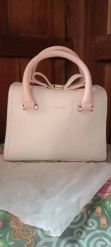 TAS WANITA (merk PARIS & CLASSIC) HANDBAG/SLINGBAG