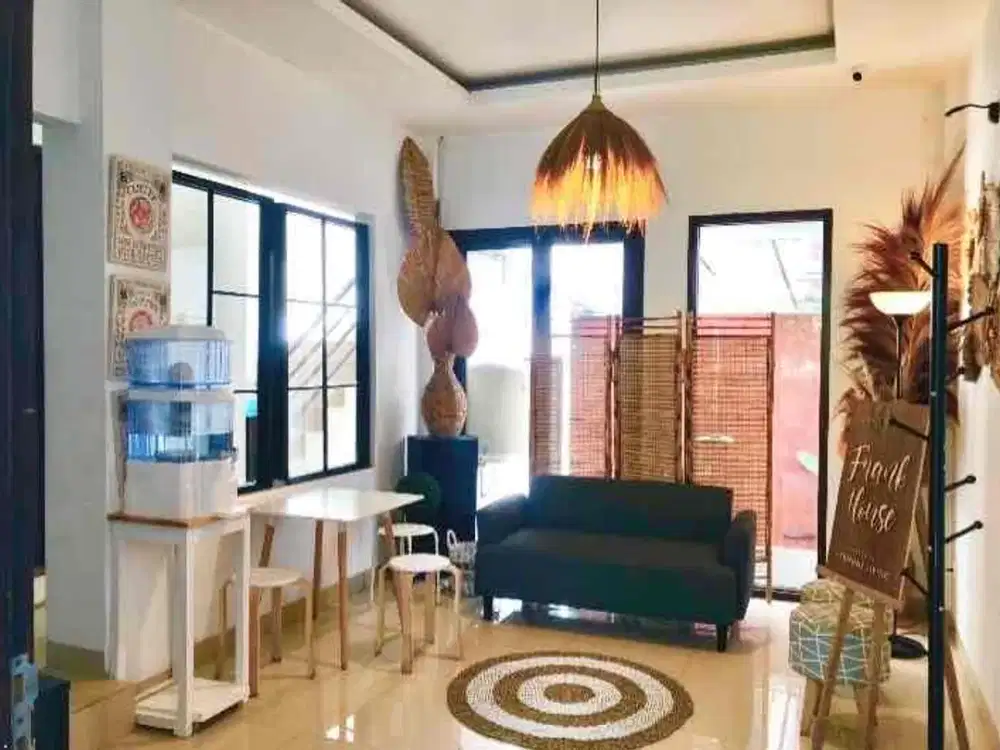 Jual Guest House Exclusive Furnish Aktif di Belakang Setraduta Bandung