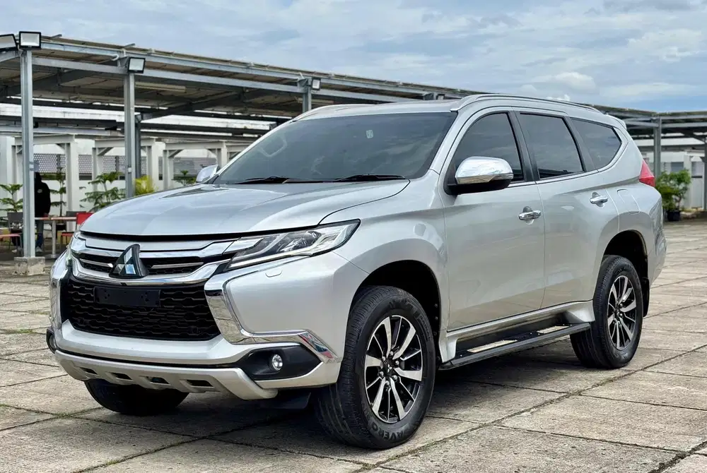 [LOW KM 64.000] MITSUBISHI PAJERO SPORT DAKAR 2016 SILVER TT 2017