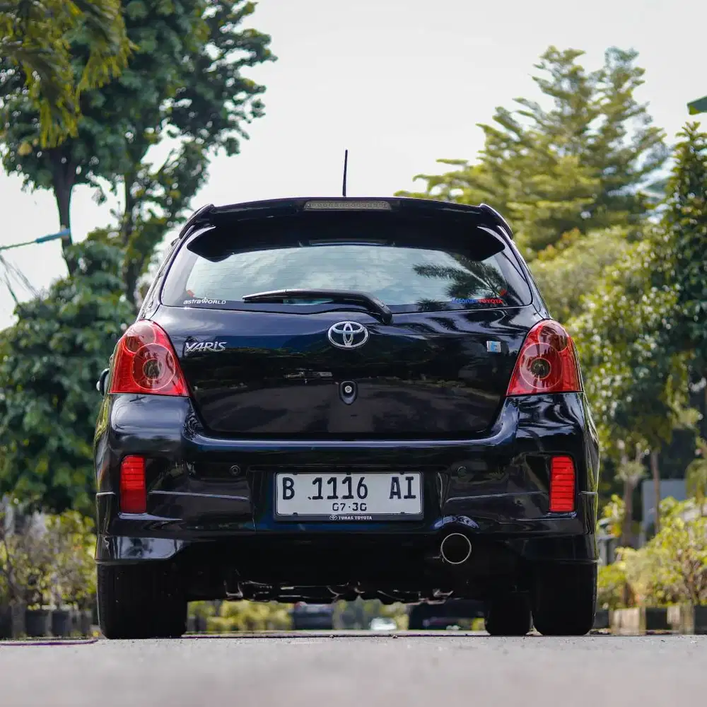 Yaris E 2012 A/T Low KM