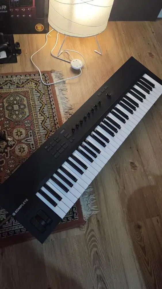 Keyboard Controller Mulus like new Native Instrument A61
