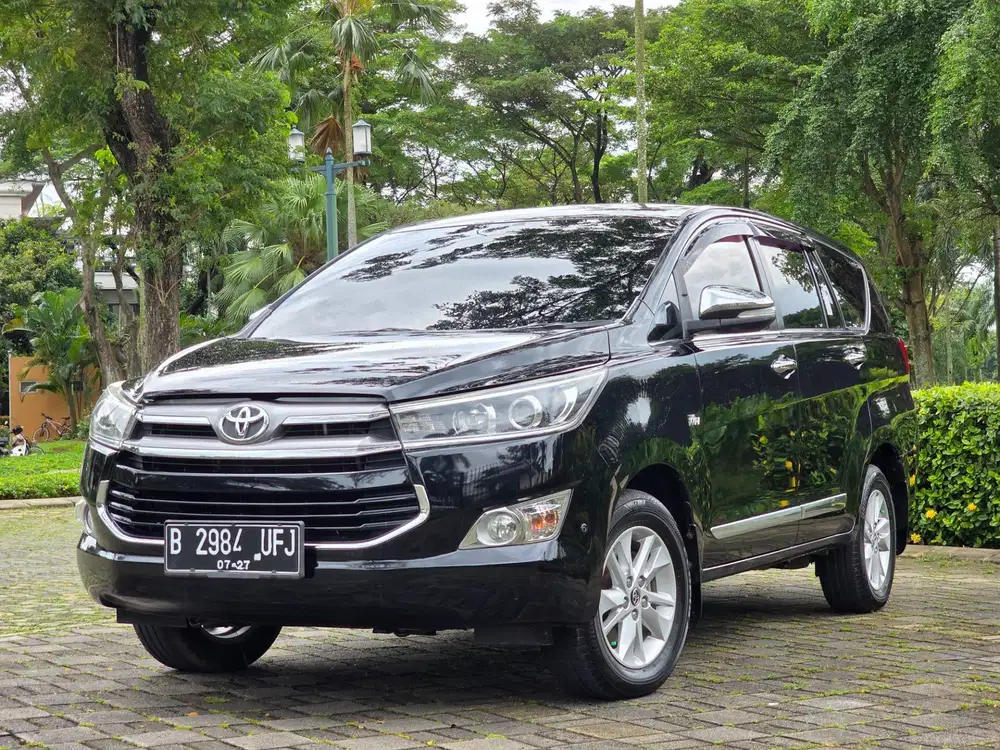 INNOVA Q VENTURER 2.0 AT BENSIN 2017 HITAM SEGER TERAWAT !! TDP 55.JT