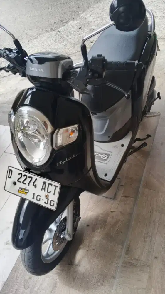 Istimewa low km scoopy stylish donat cbs iss super mulus no minus