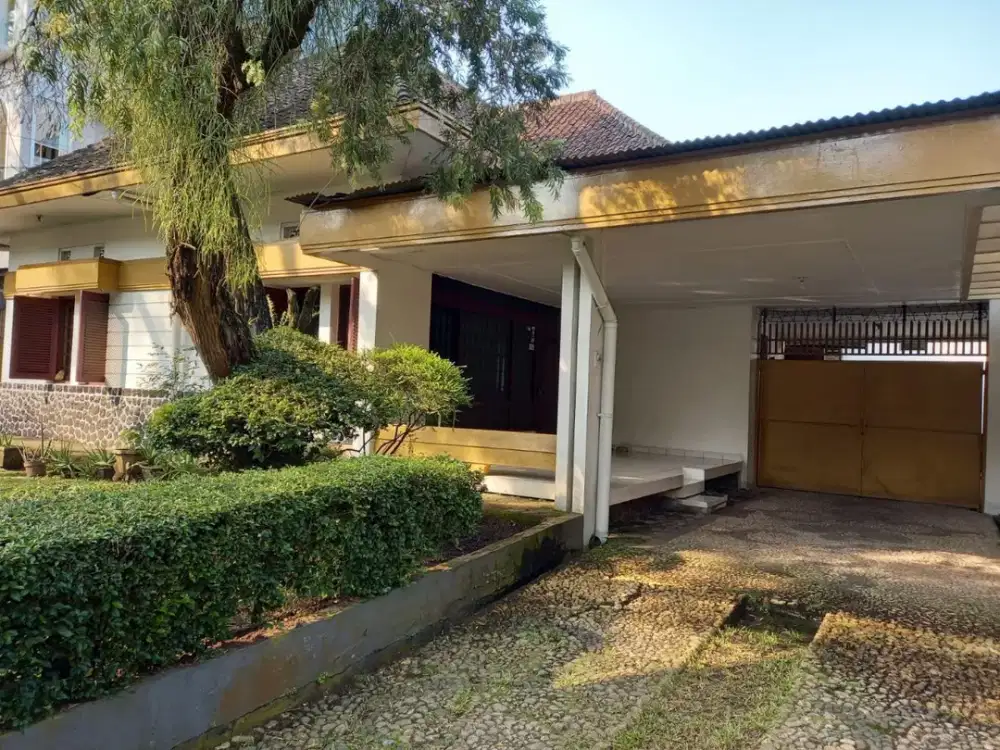 Rumah belanda sayap riau bandung lokasi strategis