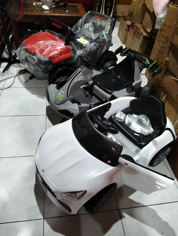 CUCI GUDANG MOBIL AKI ANAK Barang GRESS