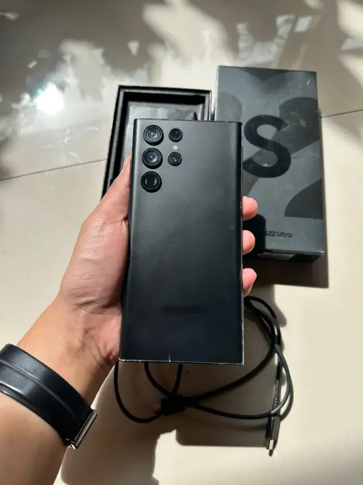 Samsung Galaxy S22 Ultra 5g 12/256gb SEIN fullset ( minus deskripsi! )