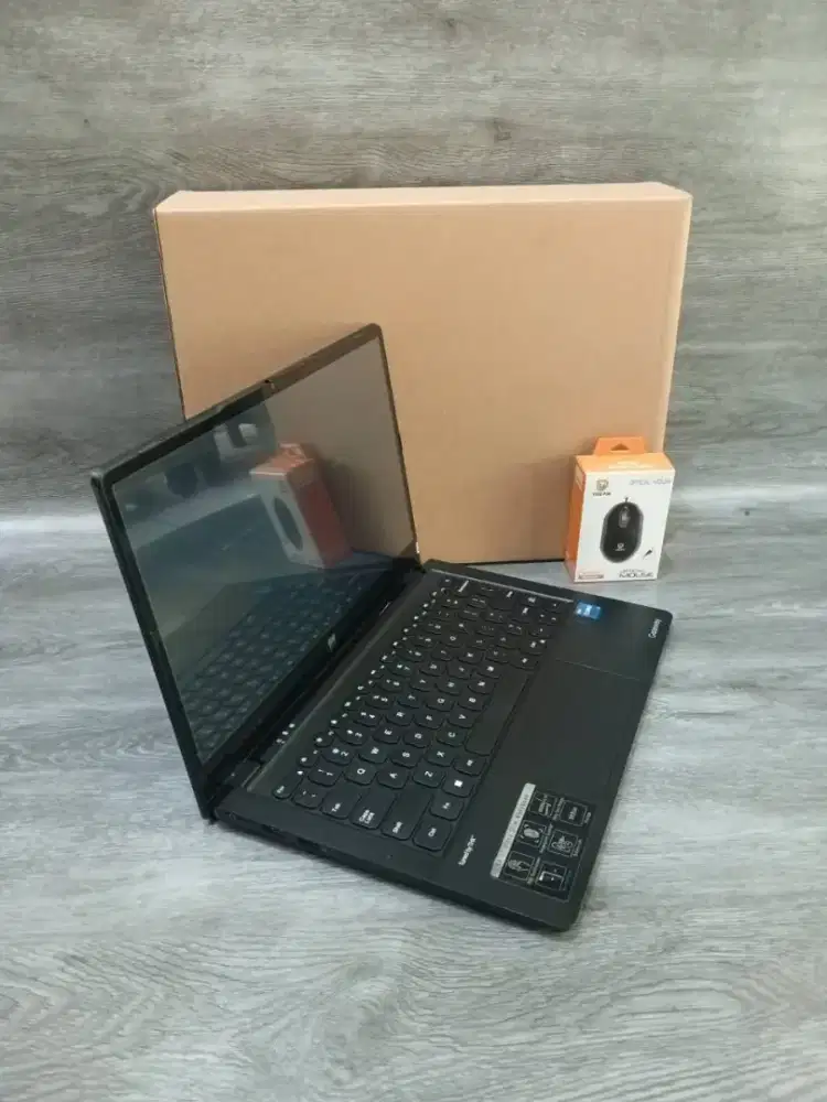 Laptop Gateway GWTC71427-BK Slim Core i7 Gen12 TouchScreen