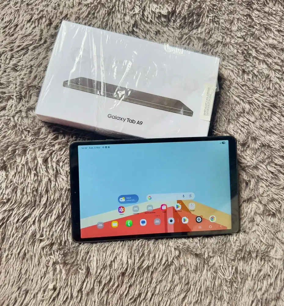 Tablet Samsung Galaxy A9 4/64GB LTE Bisa Kartu