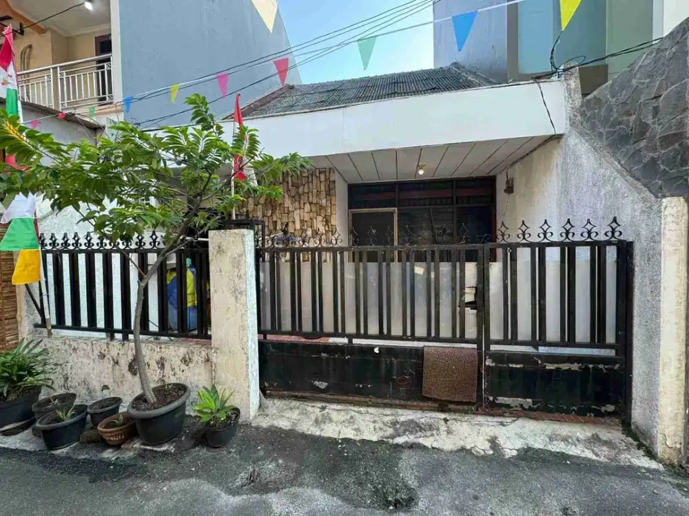 Dijual Murah Rumah Tua di Tanjung Duren Selatan