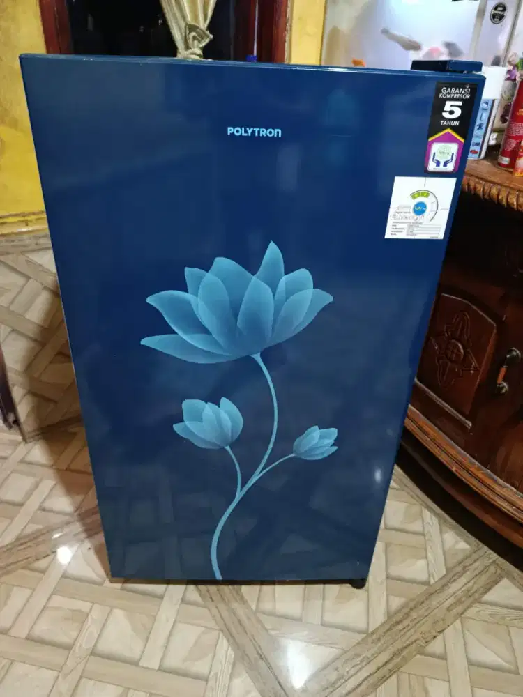 Kulkas 1 pintu merek polytron