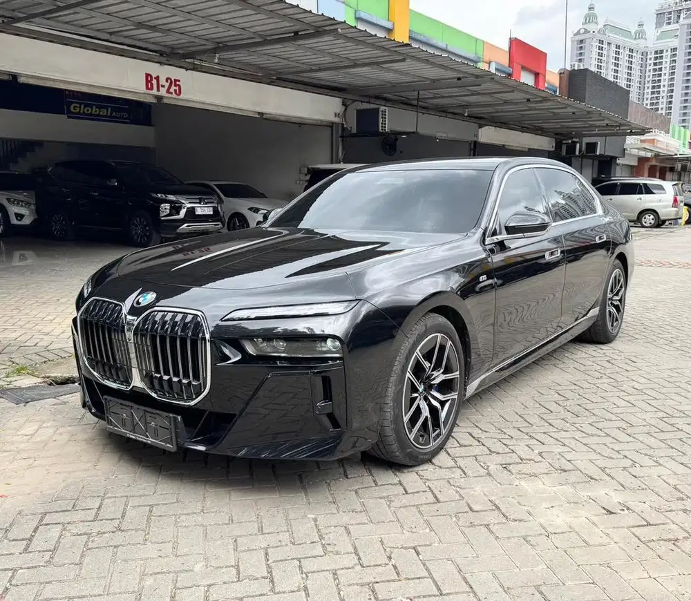 BMW 735 M Sport 2023