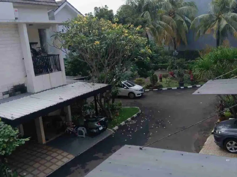 rumah bagus kamar tidur 3+1 dekat al azhar Bintaro