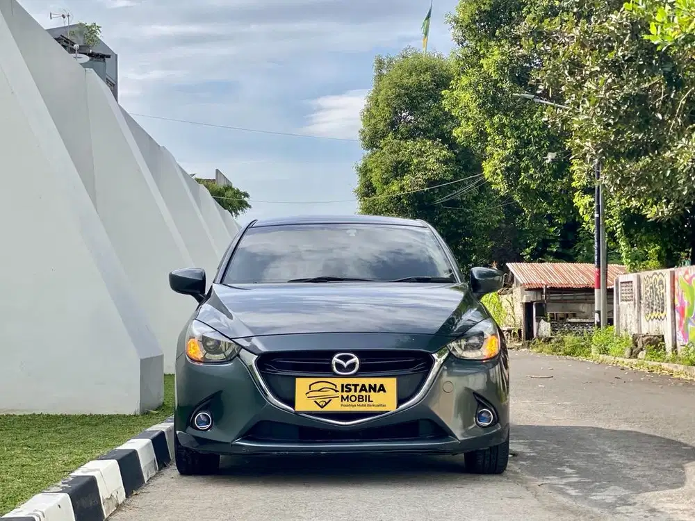 DIA GANTENG DIA GESIT! MAZDA 2 GT SKYACTIV 1.5 AUTOMATIC R SEDAN HB